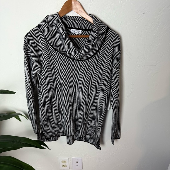 Calvin Klein Sweaters - Calvin Klein Black & White Herringbone Cowl Neck Top – Small (NWT)